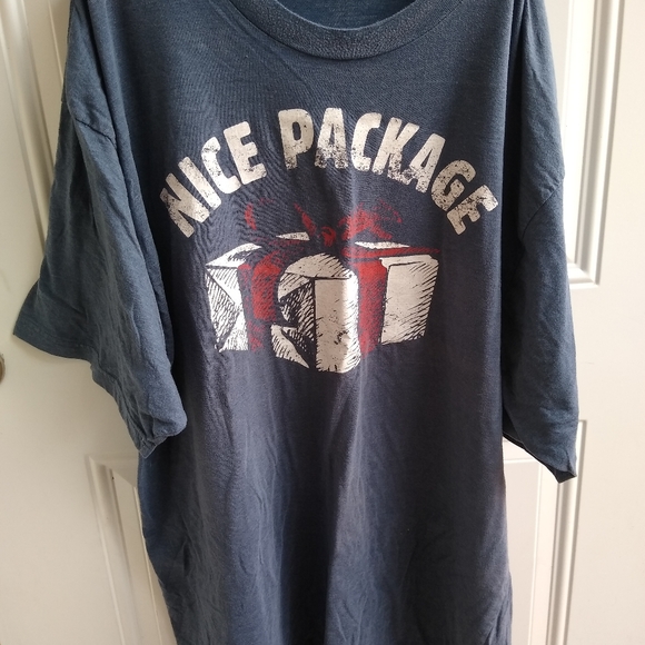 Walnut & 39th Holiday Tee Shirt Christmas Festive Loungewear Casual Unisex Party - Picture 5 of 11